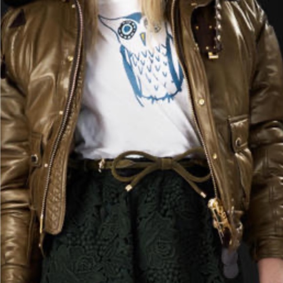 NWT Burberry Green Suede adjustable belt with Gold hardware. Comes with box - Picture 2 of 12